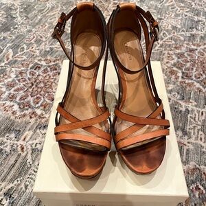 Coach Q1099 Maleena Vachetta Leather Wedge Sandal Tan Size 8.5